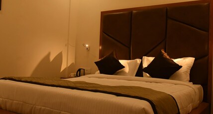 Hotel Paras Royale Room Type - Executive Room