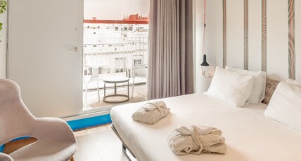 Generator Barcelona Room Type - Deluxe King Room with Terrace