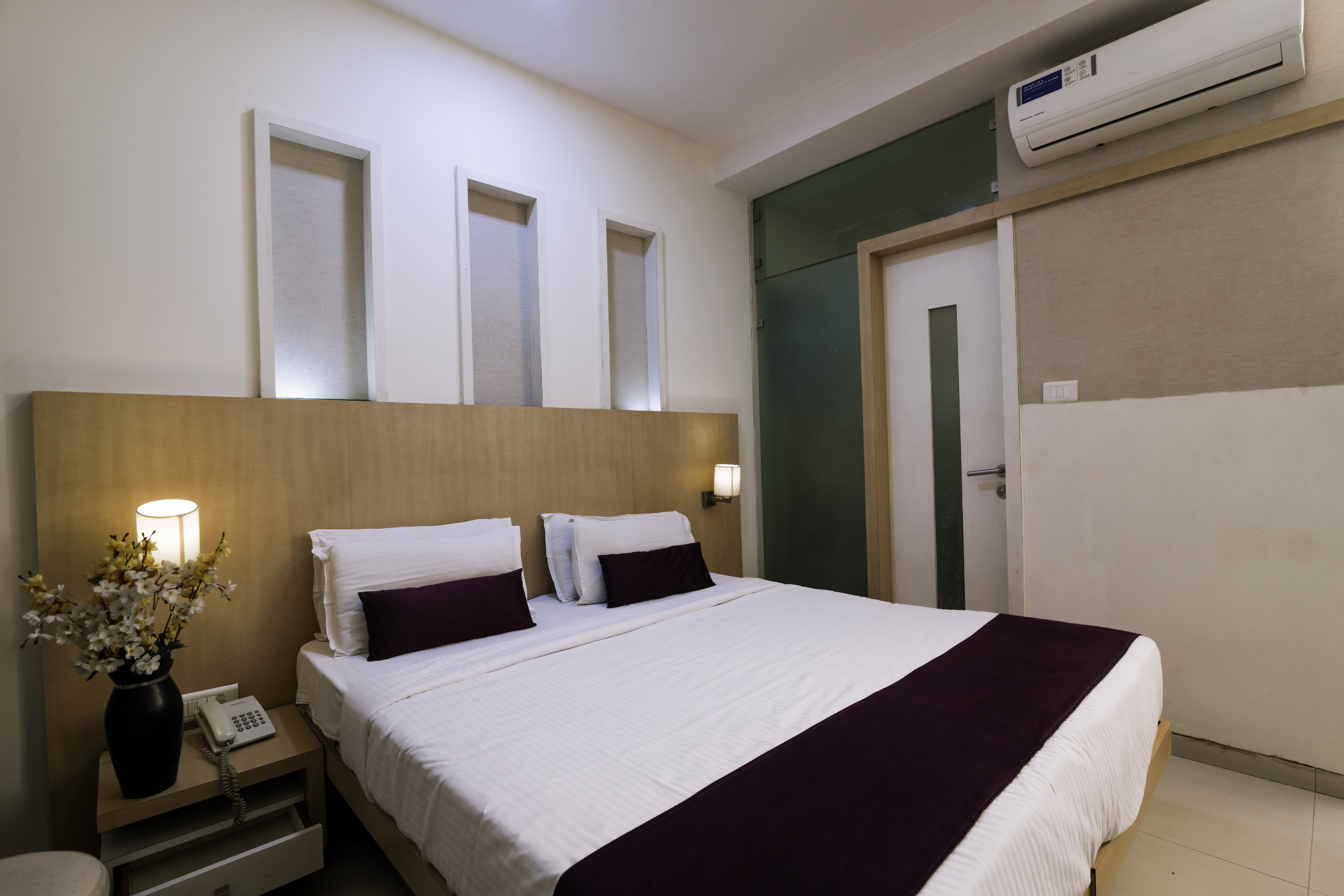 Hotel Monarch Guestline in MIDC Rabale Room Type - Executive Room with a Cause - Come plant a sapling at a nominal cost of Rs. 100 Hotel Monarch Guestline in MIDC Rabale Room Type - Executive Room with a Cause - Come plant a sapling at a nominal cost of Rs. 100
