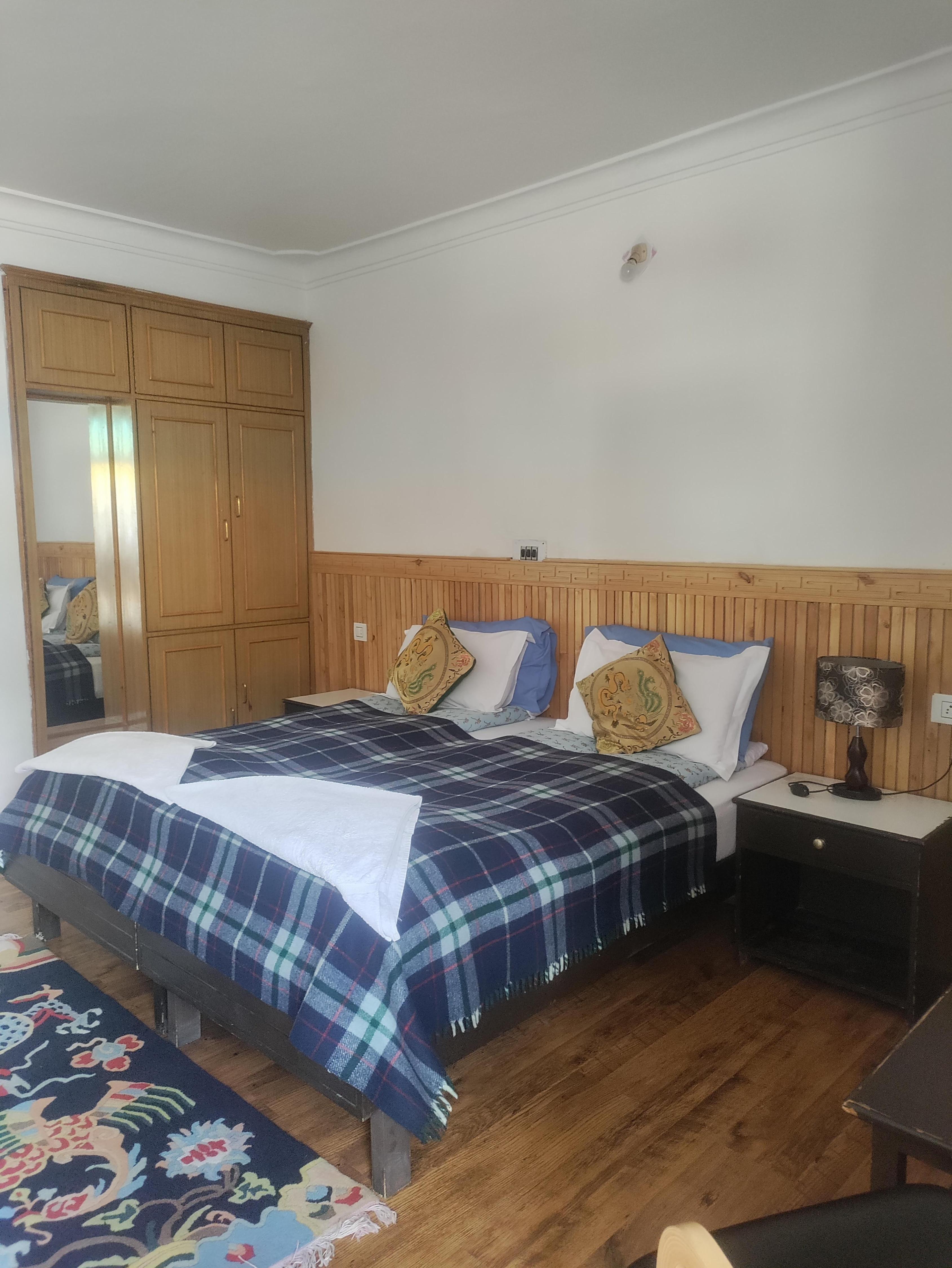 Hotel Naro - Tap to explore photos