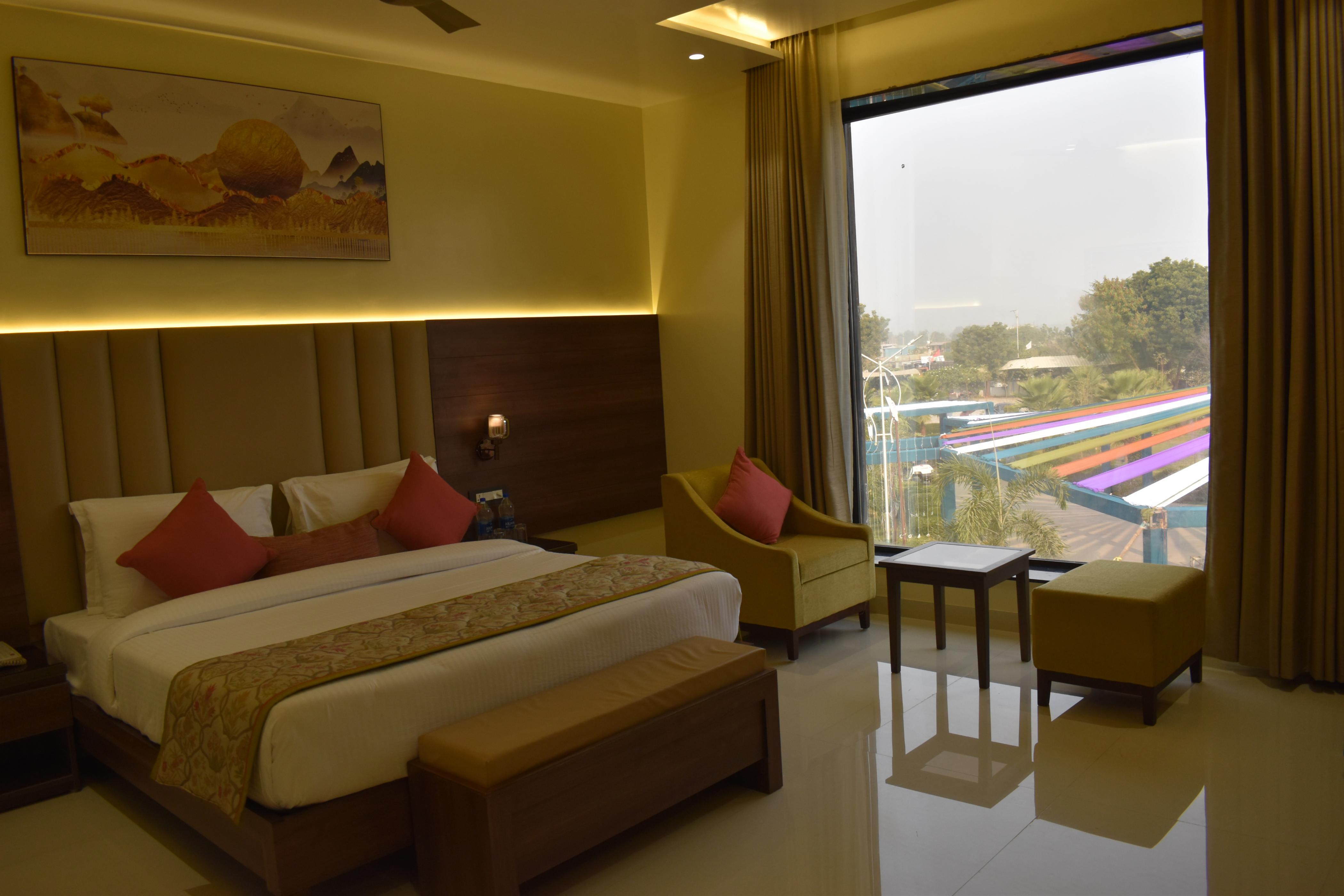 Sun Hotel and Resort, Abu Road (39 kms from Mount Abu) - Tap to explore photos