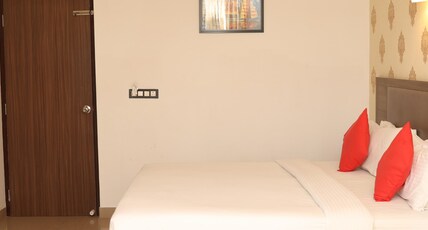Victory Grand Attibele Room Type - Deluxe Room