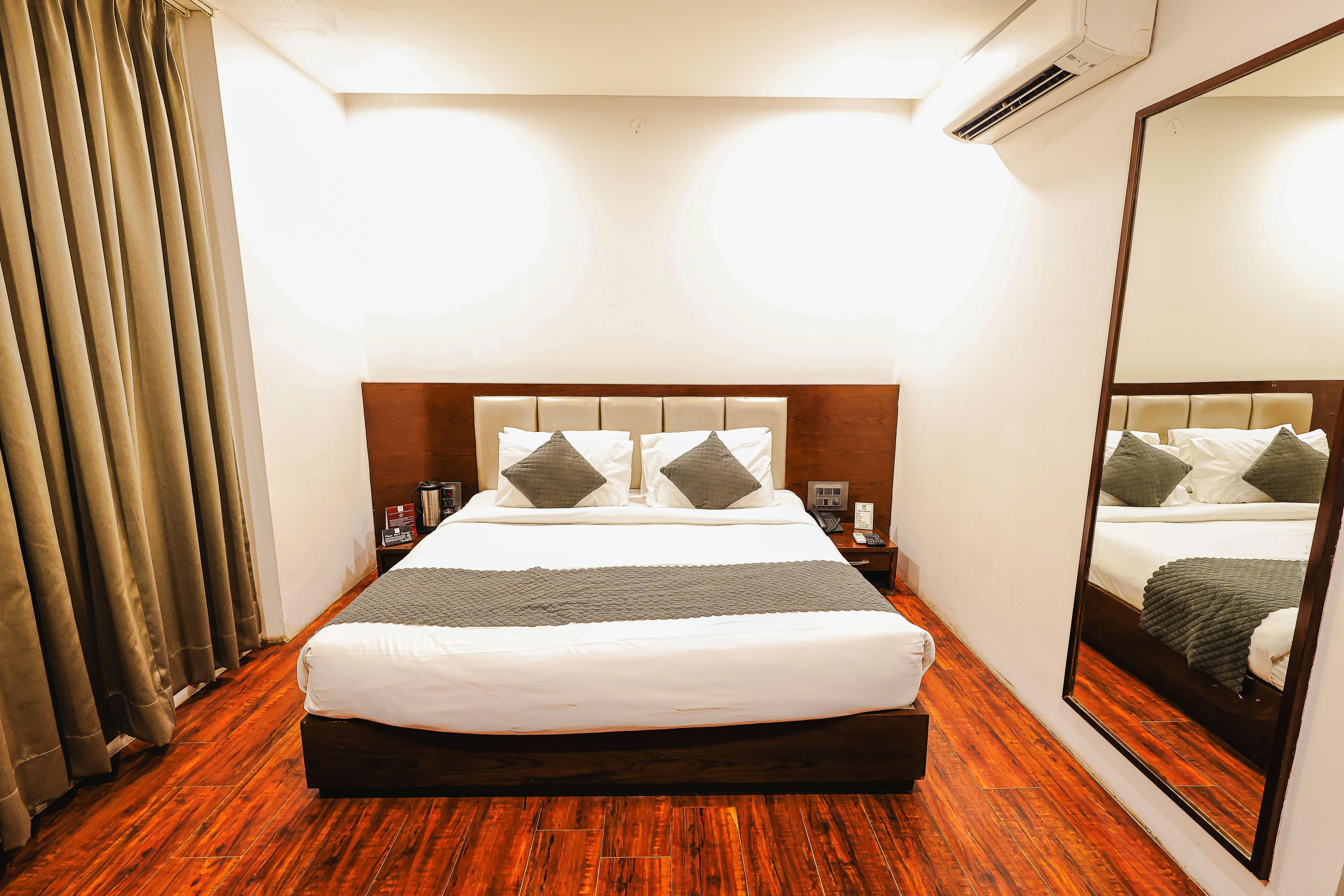 TGI Apple Inn Room Type - Executive room