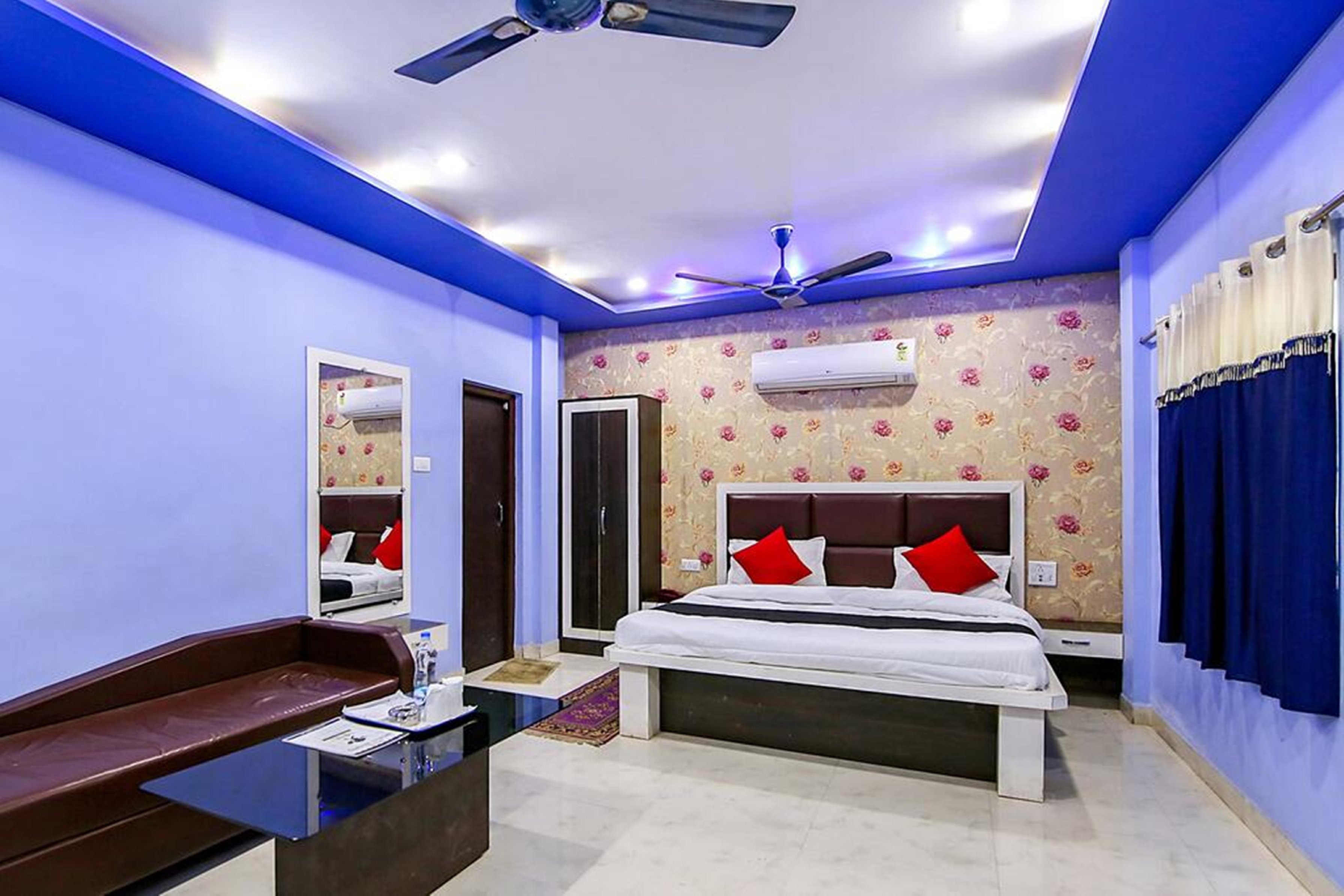 The Bhuwan Heights Inn Room Type - Executive AC Room The Bhuwan Heights Inn Room Type - Executive AC Room