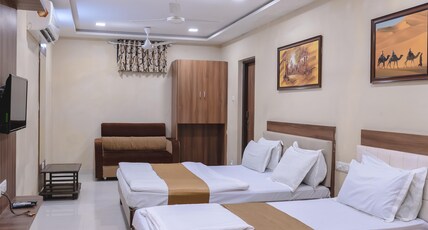 Stay Guru Park View Residency Room Type - Deluxe Triple Room Stay Guru Park View Residency Room Type - Deluxe Triple Room