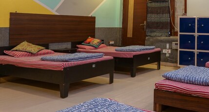 AmigosIndia Room Type - 8 Bed Female Dormitory
