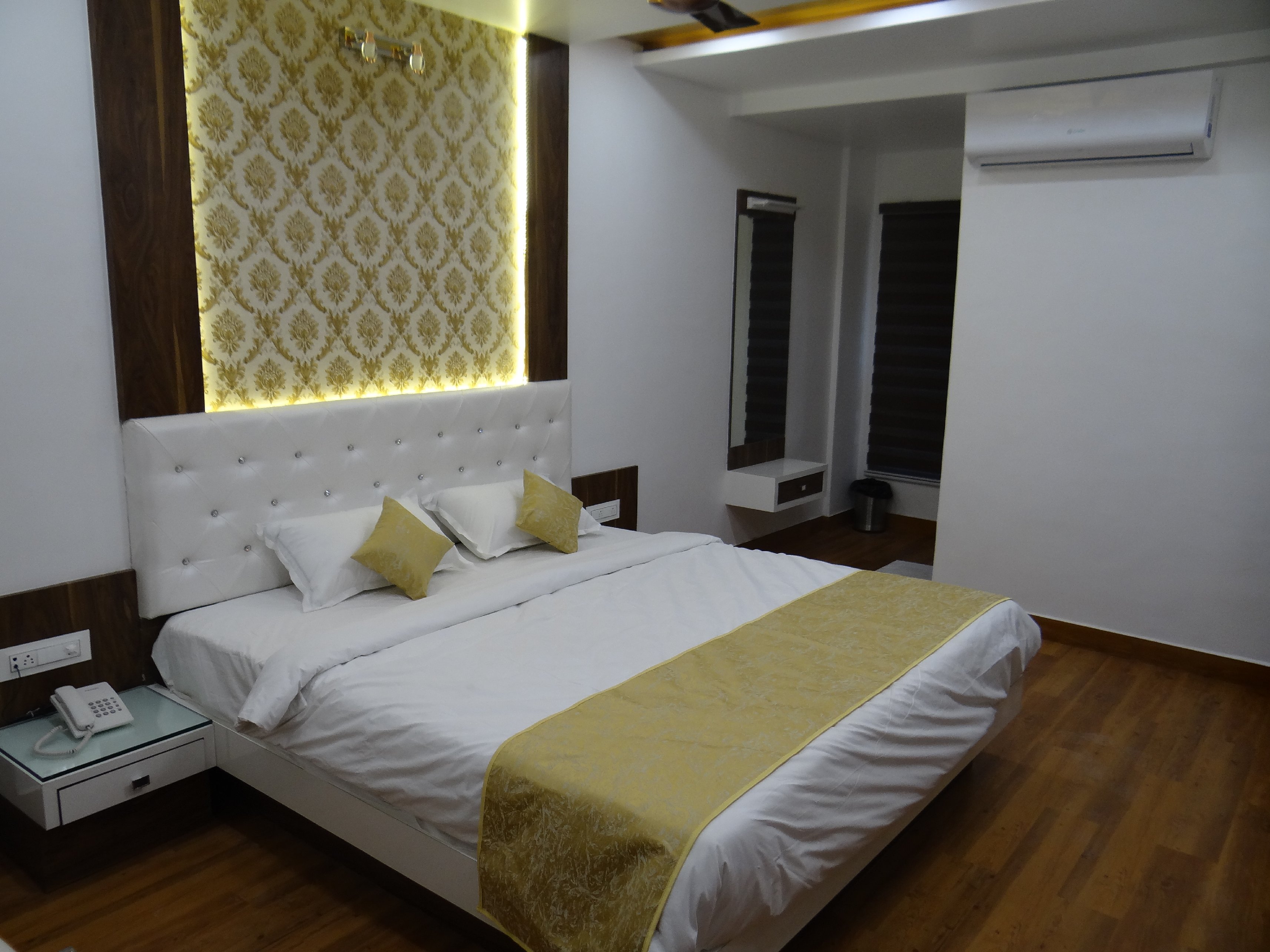 HOTEL SANKALP Room Type - Executive Suite Room