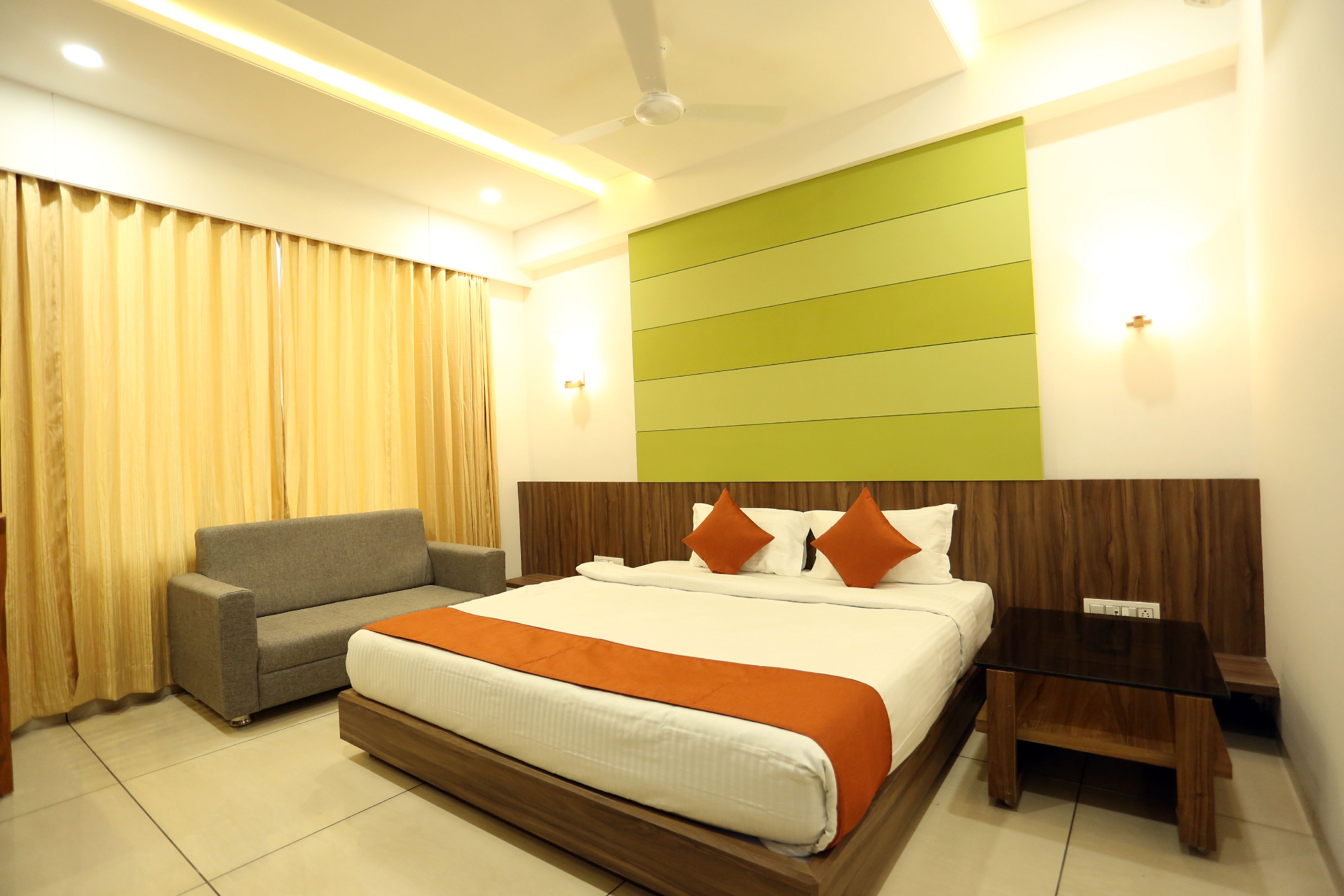 Hotel Avista - Tap to explore photos