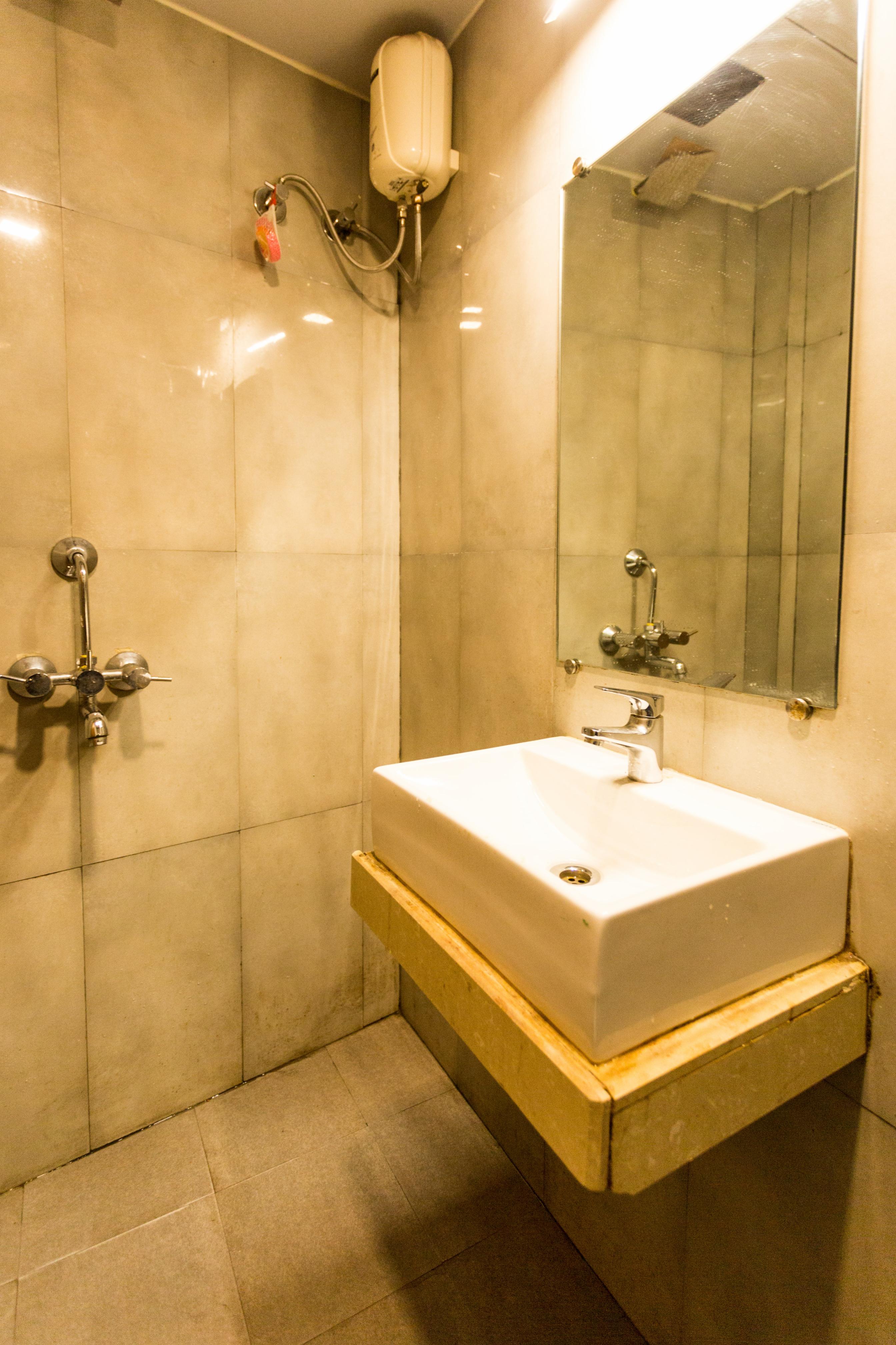 HOTEL EMERALD INN MUMBAI - Tap to explore photos