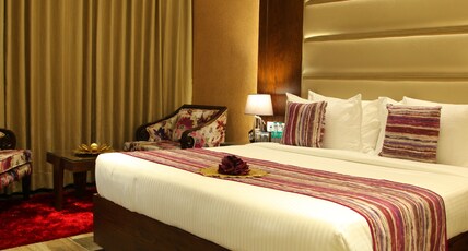 W J Grand Room Type - Executive Room with complimentary fruit platter W J Grand Room Type - Executive Room with complimentary fruit platter