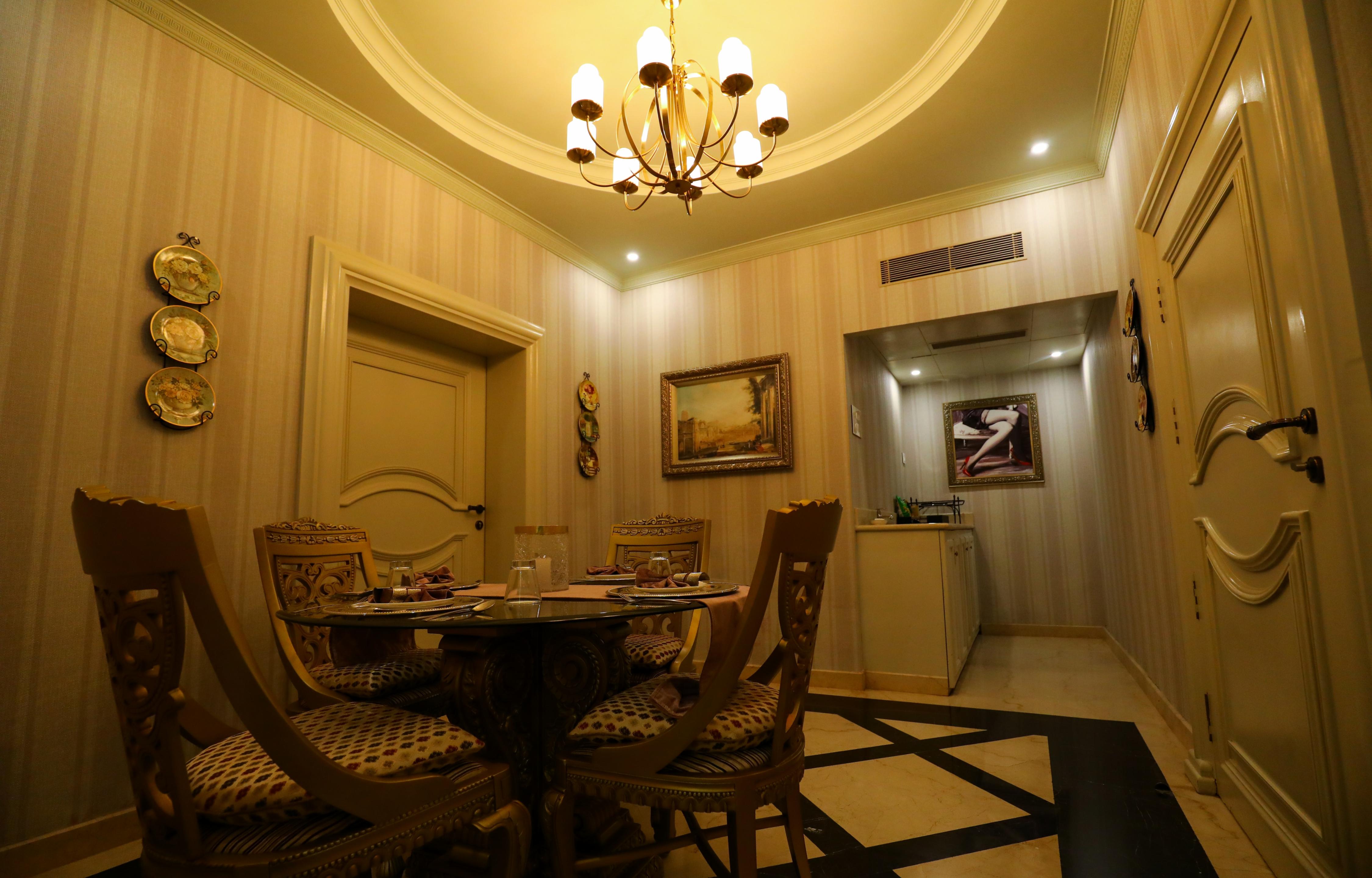 Hotel Pramod House of Classics - Tap to explore photos