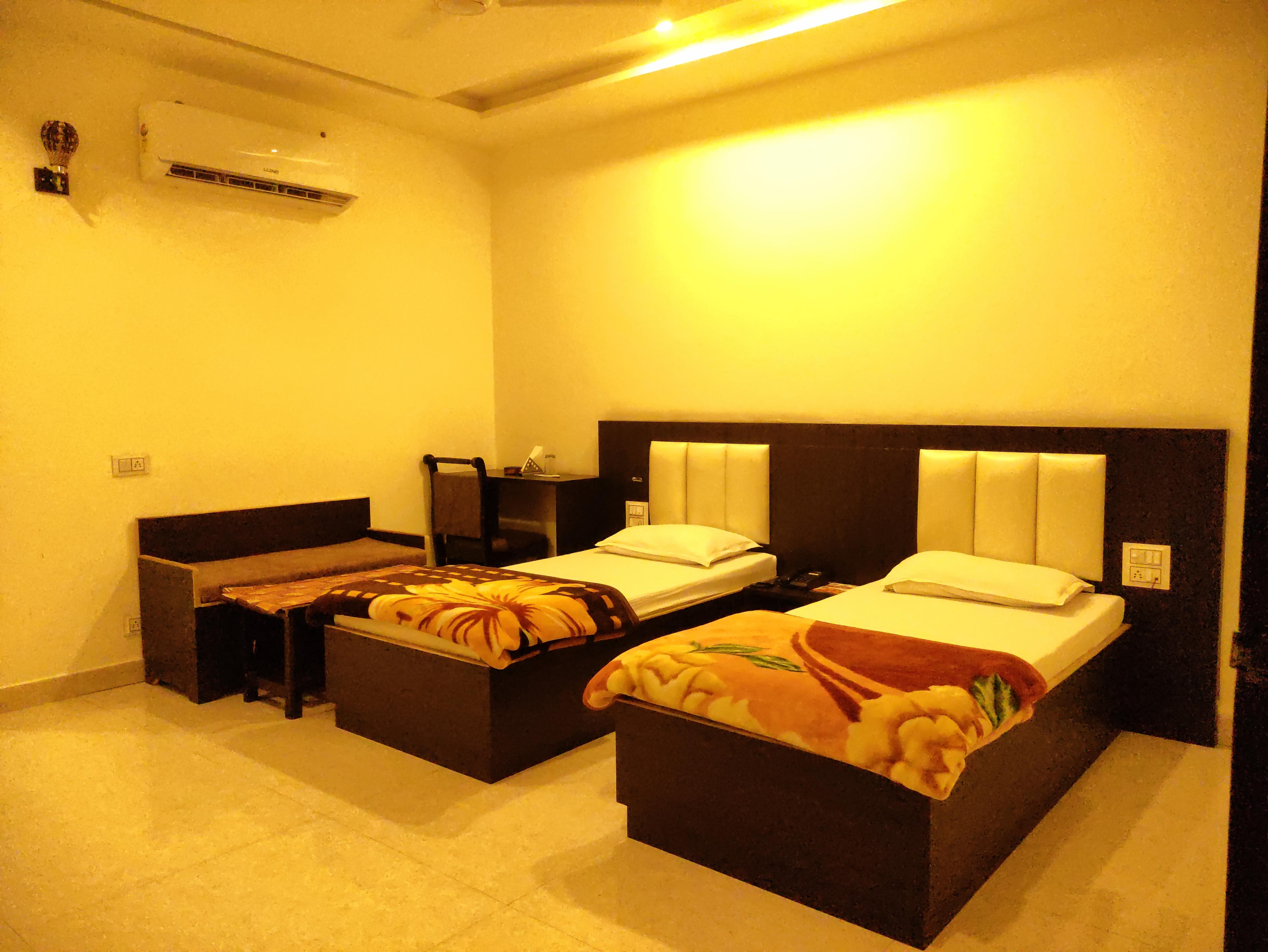 Hotel Bimla's Room Type - Twin Bed Super Deluxe