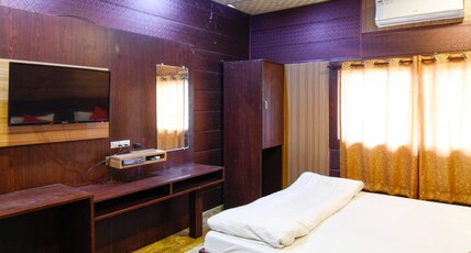 Hotel Dhingra Residency Room Type - Executive Room