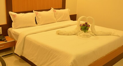 sri sarvesha residency Room Type - Studio AC Room sri sarvesha residency Room Type - Studio AC Room