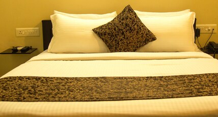 Nambiars hotel Room Type - AC Grand Heritage
