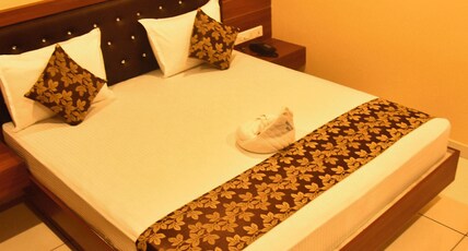 Four seasons Room Type - Deluxe Double Bed AC