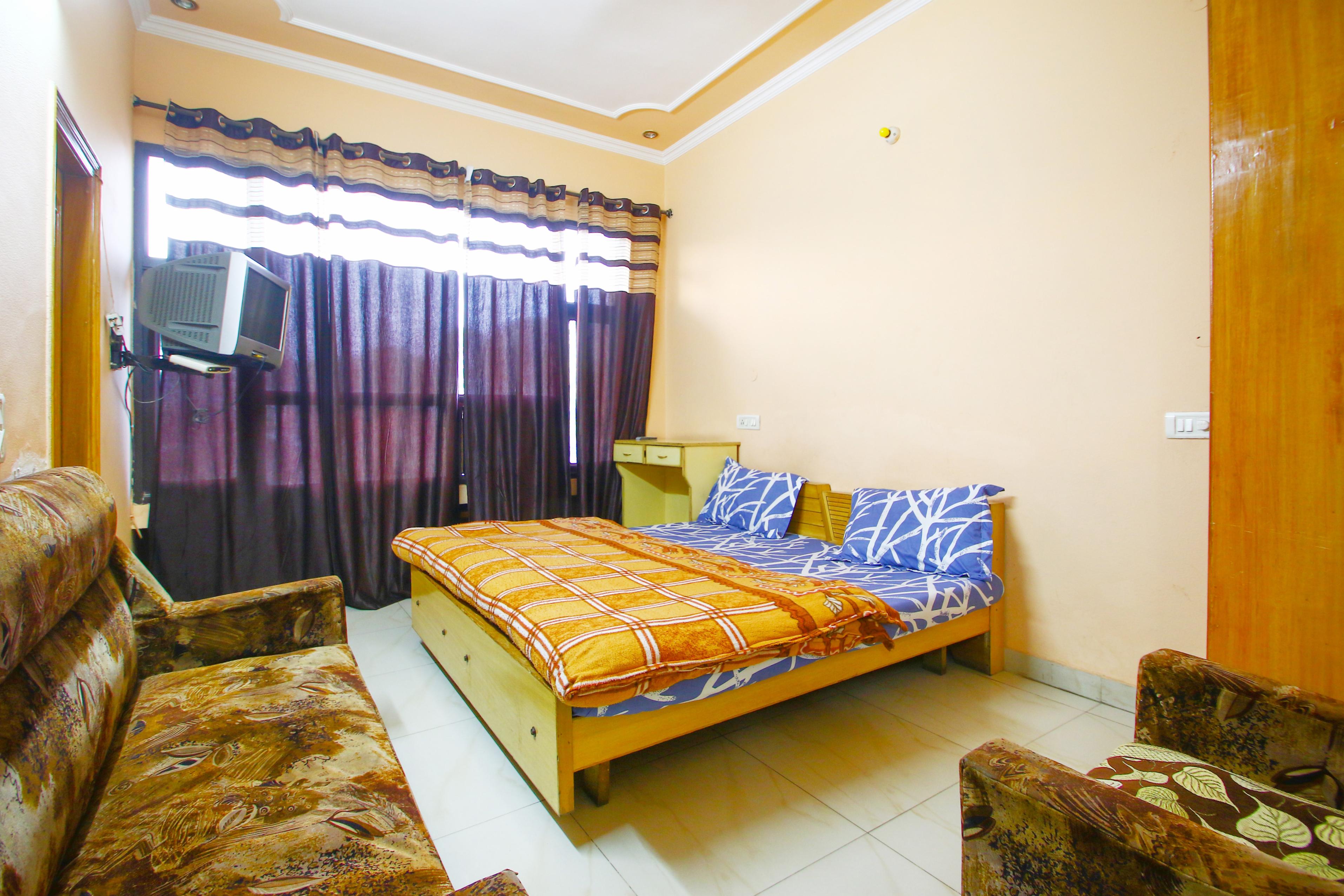 Balaji Lodge - Tap to explore photos