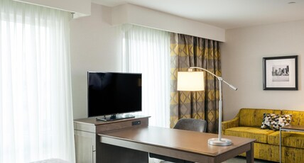 Hampton Inn & Suites by Hilton Seattle/Northgate Room Type - 1KING STUDIO SUITE NONSMOK