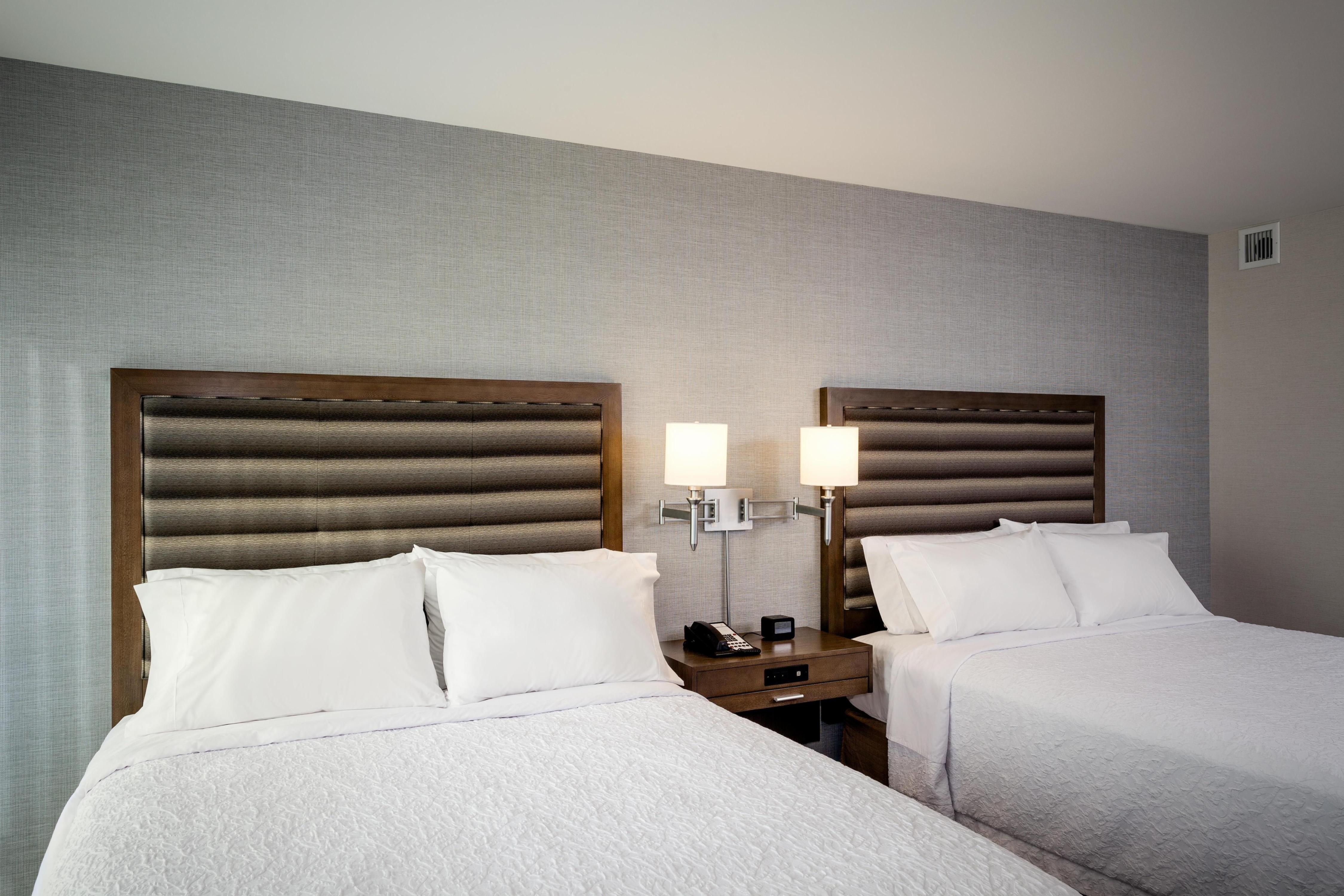 Hampton Inn & Suites by Hilton Seattle/Northgate Room Type - 2 QNS BALCONY HEARING ACC