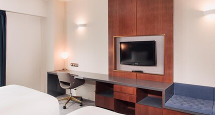 DoubleTree by Hilton Hotel Cluj - City Plaza Room Type - TWO DOUBLE BEDS GUEST ROOM