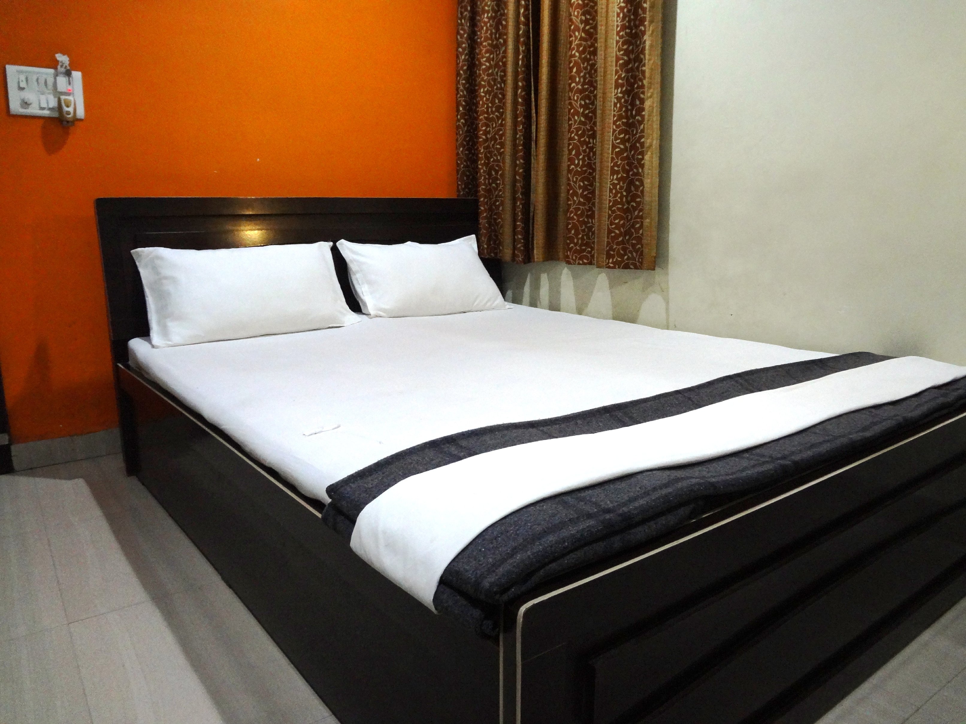 Hotel Parvati Palace Room Type - Standard Non AC Room