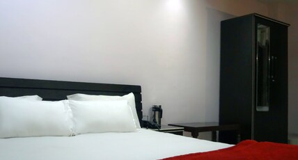 Hotel Parvati Palace Room Type - Standard AC Room