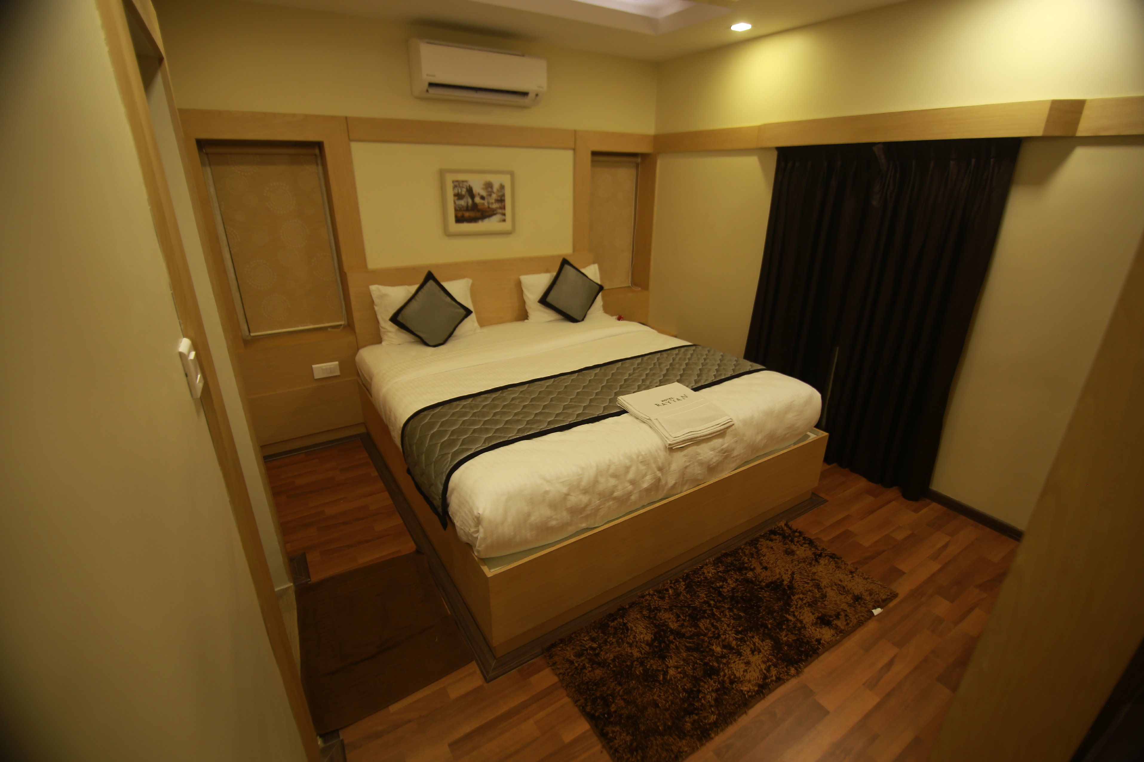 HOTELRAYYAN Room Type - SUITE