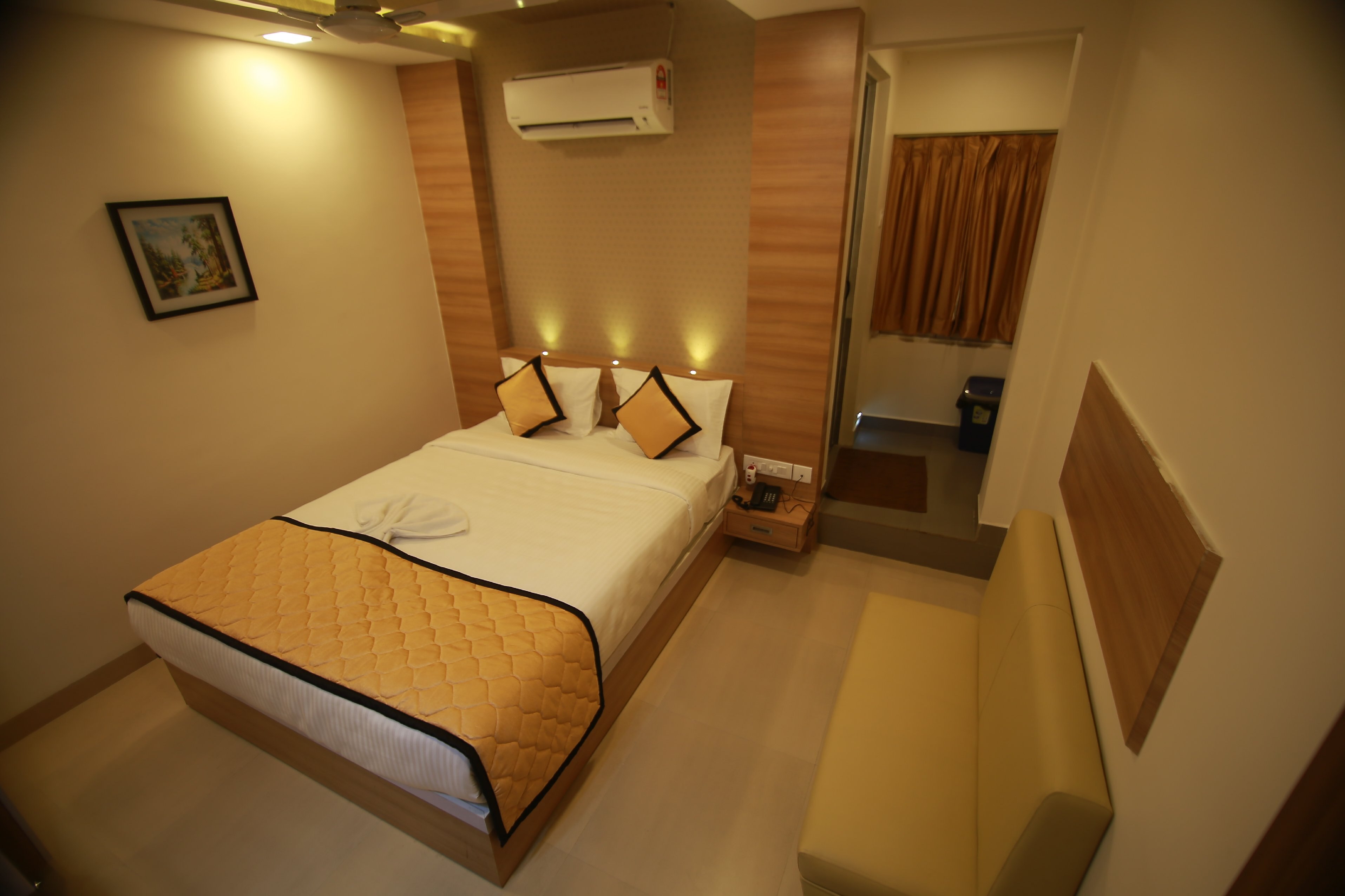 HOTELRAYYAN - Tap to explore photos