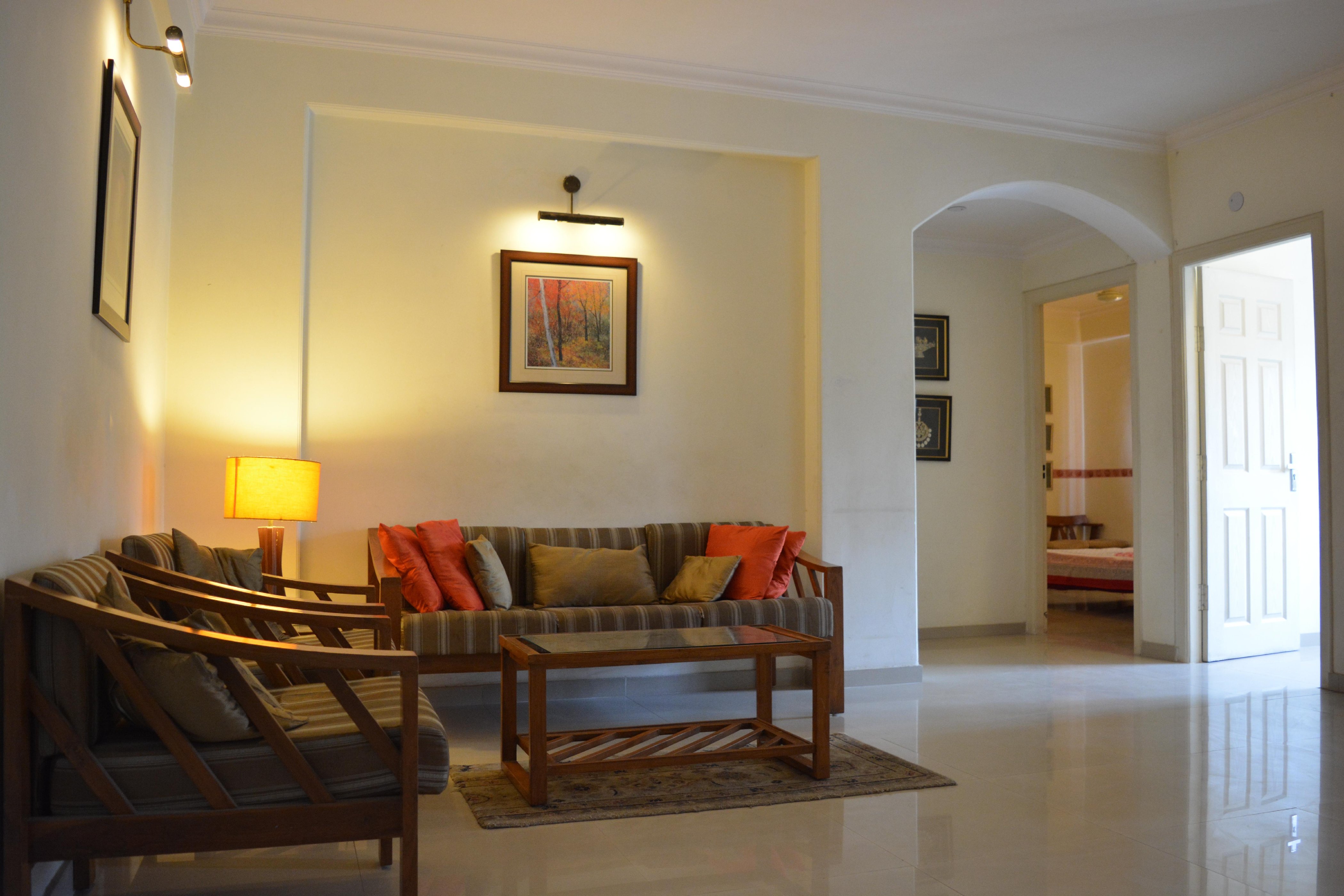 Jaipur Apartment Stays |2BHK Leafy Civil Lines - Tap to explore photos