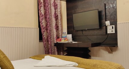 The Grand Hill Room Type - Deluxe Double Room