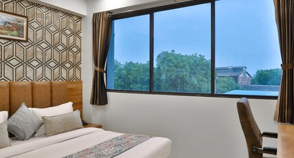 Hotel Red Rose,Ahmedabad Room Type - NON-AC Room
