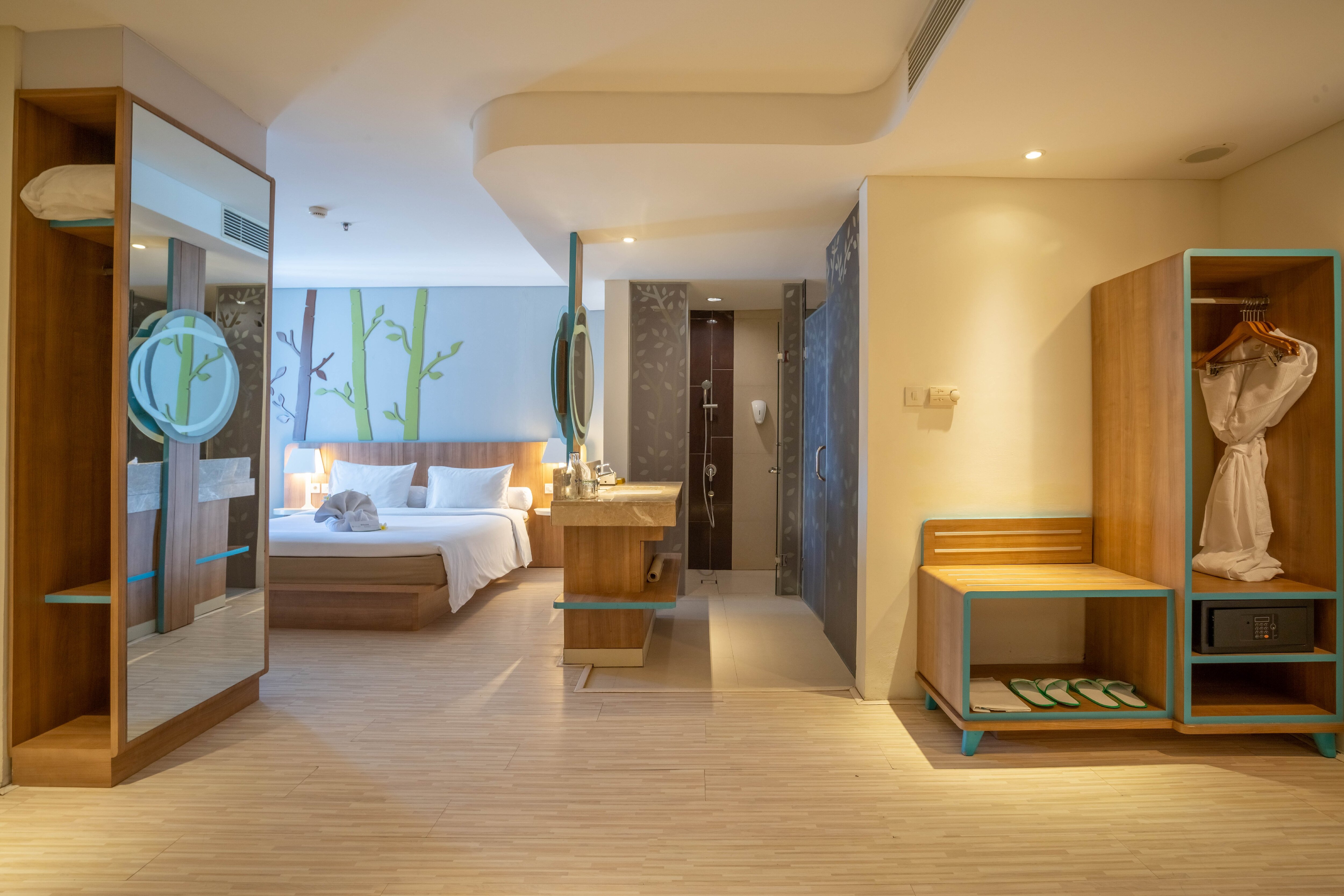 Grand Livio Kuta Hotel - Tap to explore photos