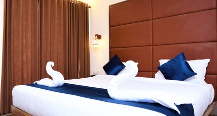 Hotel Crown Suites Room Type - Executive with Balcony