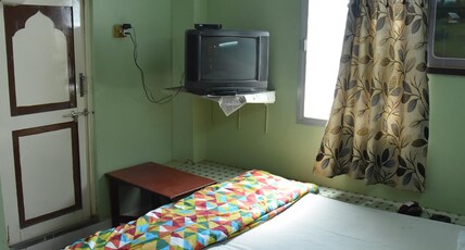 ANNPURNA GUEST HOUSE Room Type - DELUXE AC