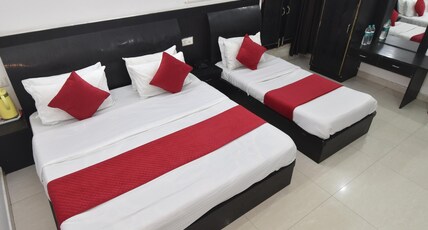 Hotel Vivek Inn Room Type - 3 Bed Family Ac Room Hotel Vivek Inn Room Type - 3 Bed Family Ac Room