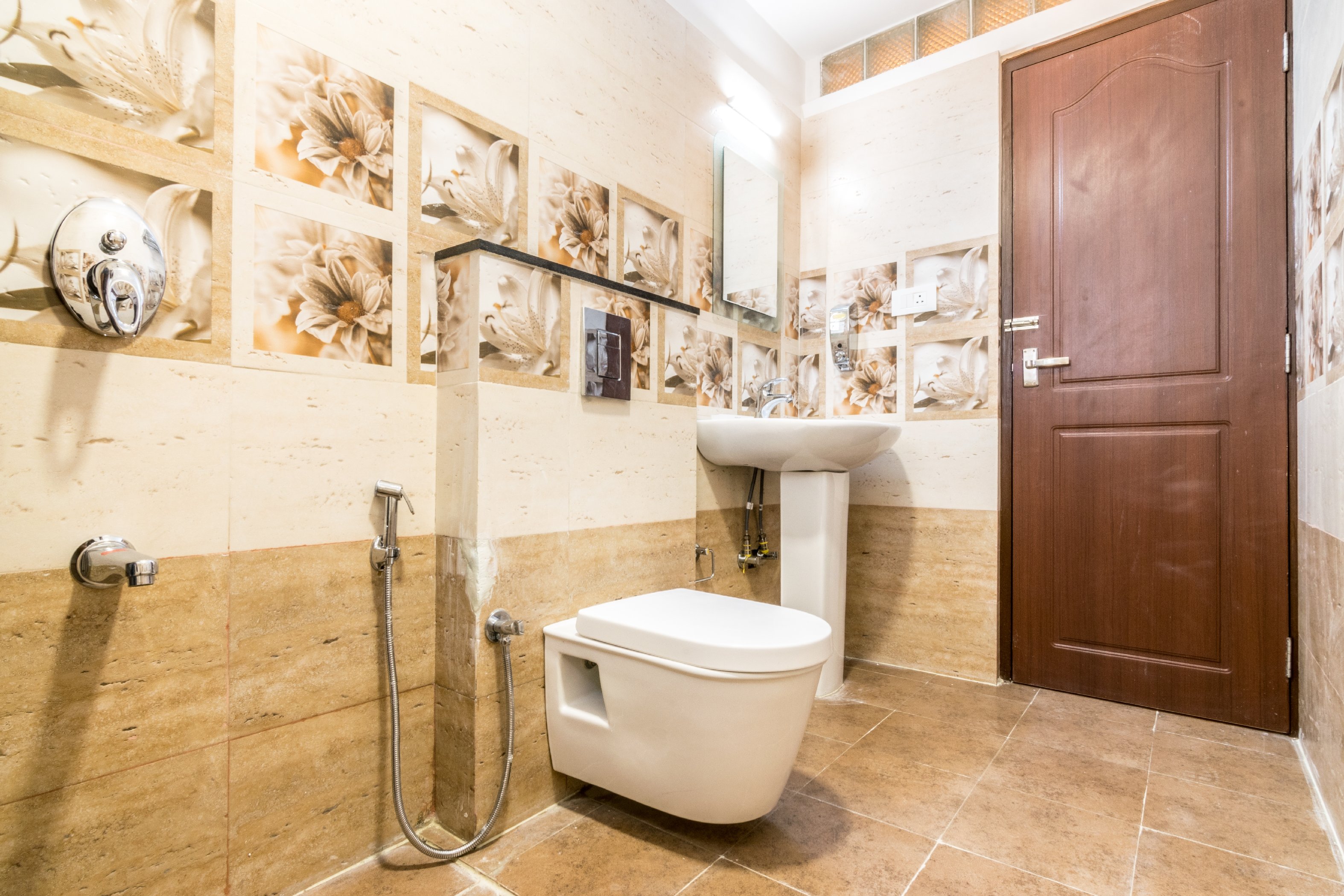 Octave Studio Hotel - Tap to explore photos