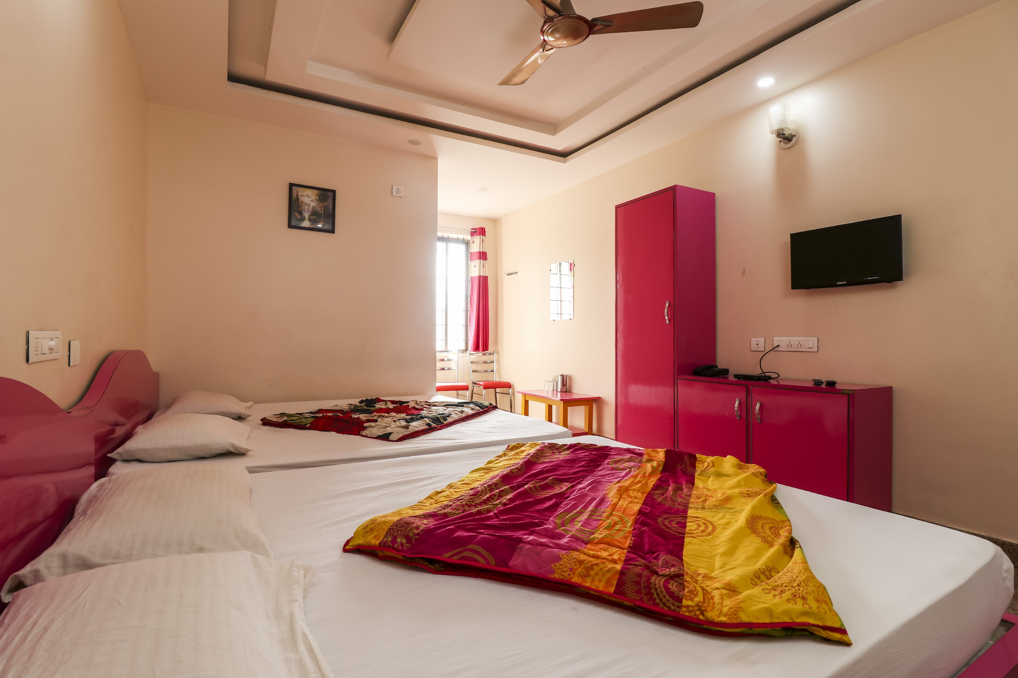 Vishwas Guest Inn - Tap to explore photos