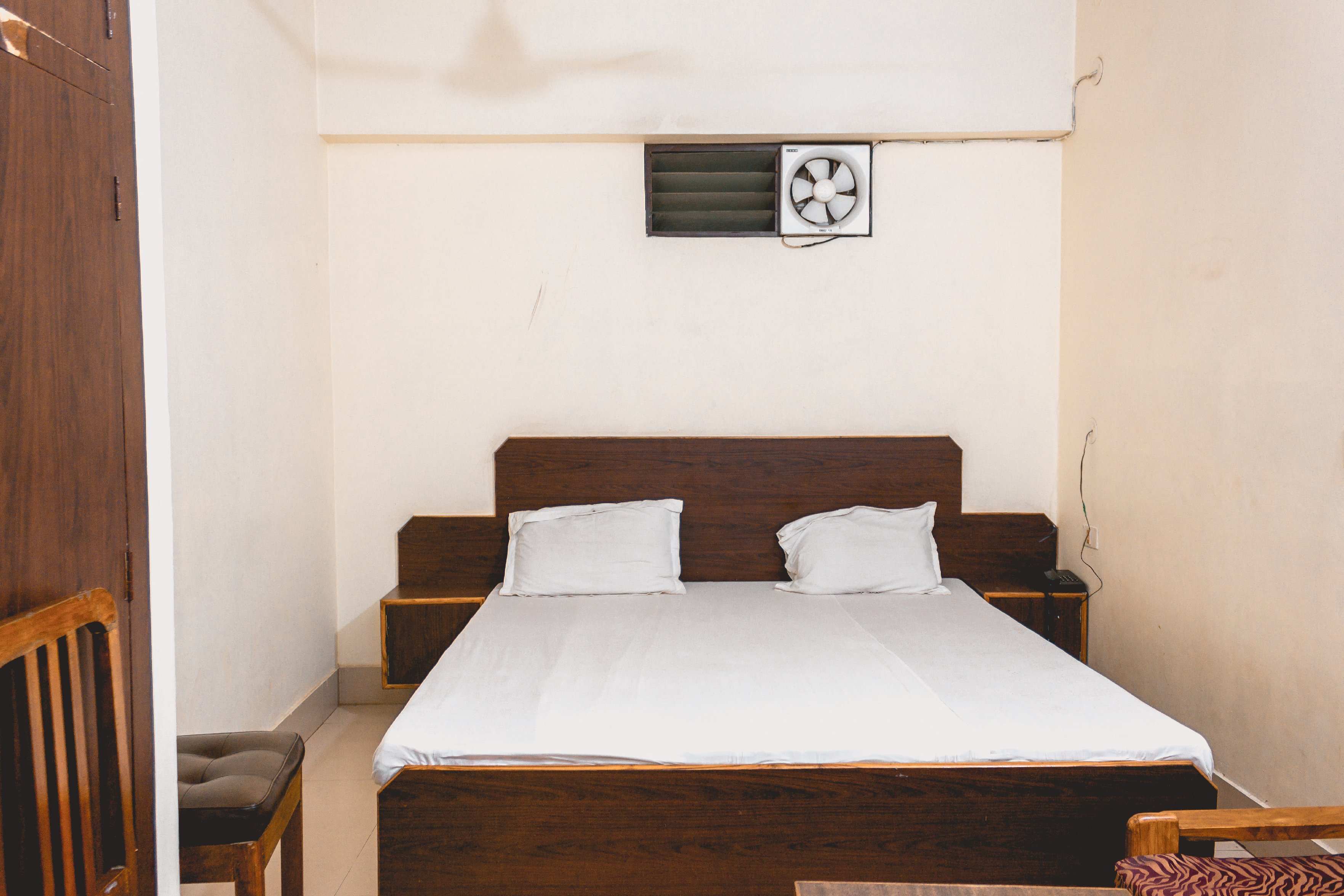 Hotel Patliputra Gautam - Tap to explore photos