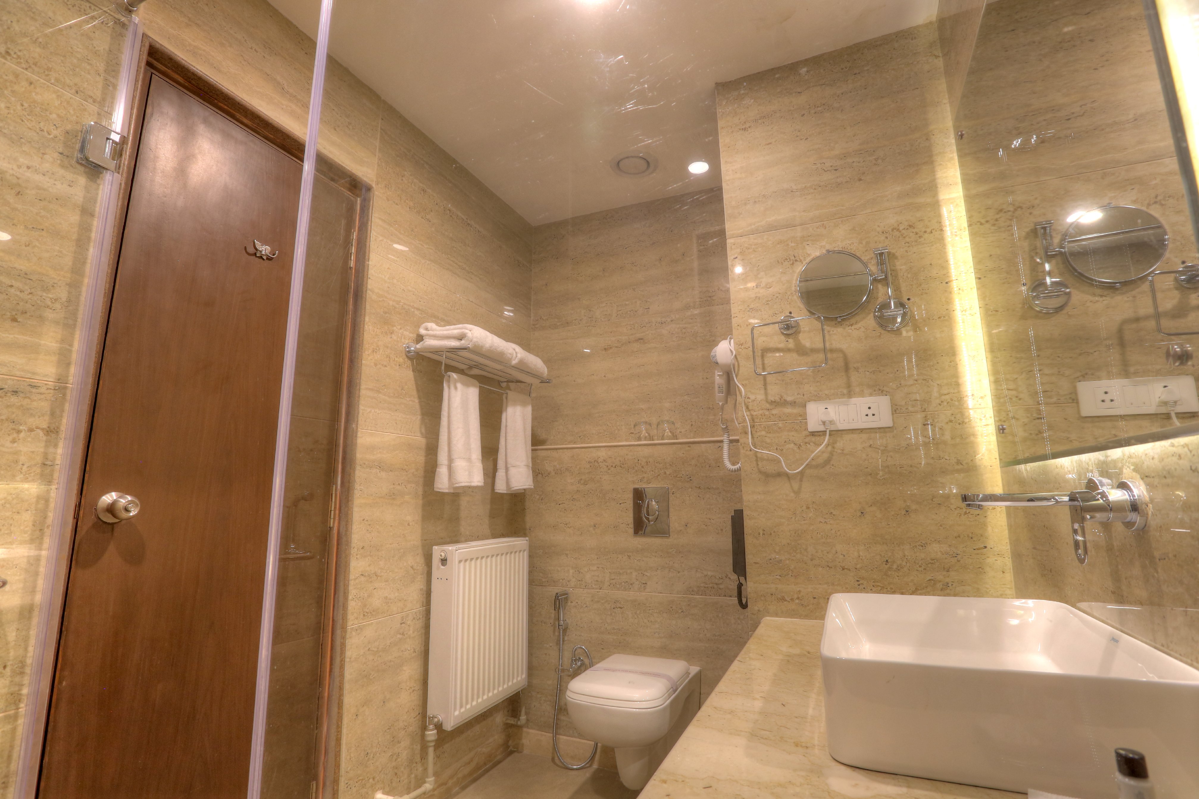 The Chinar Resort and Spa - Tap to explore photos