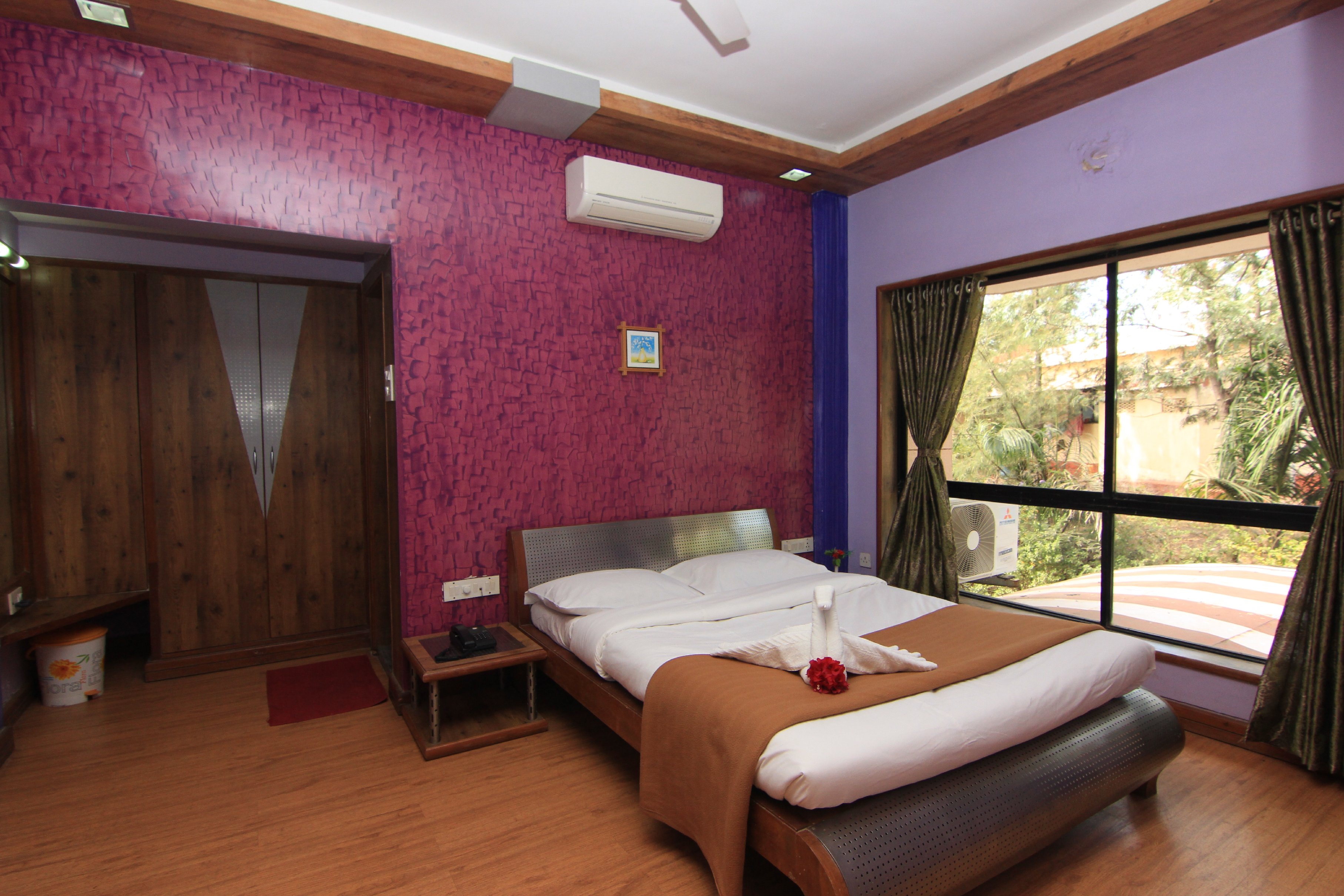Mount View Executive, The Valley Resort - Tap to explore photos