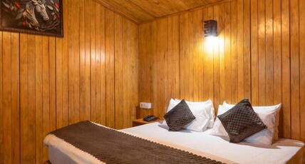 Oak climbing resort Room Type - Wood Slice