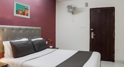 Collection O Lotus Grand Room Type - Classic