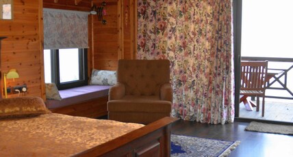 Avaas Bed & Breakfast | Rooms & Cottages Room Type - GF West