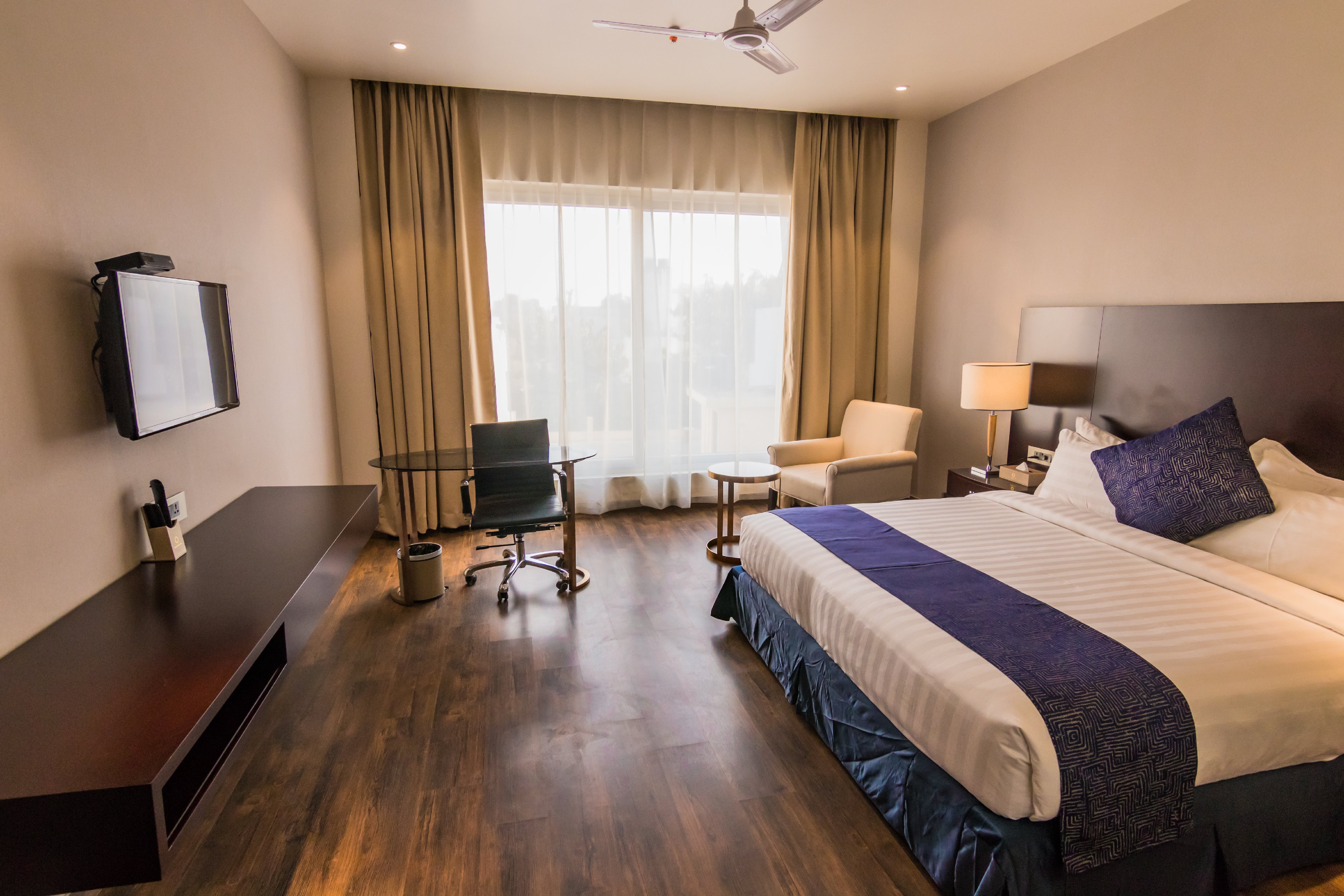 Amara Gateway Hotel Room Type - Deluxe Room