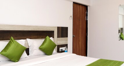 Royal Hills Resort Room Type - Deluxe Family AC Room