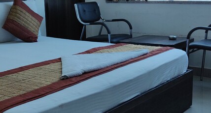 OM HOTEL Room Type - Deluxe Room
