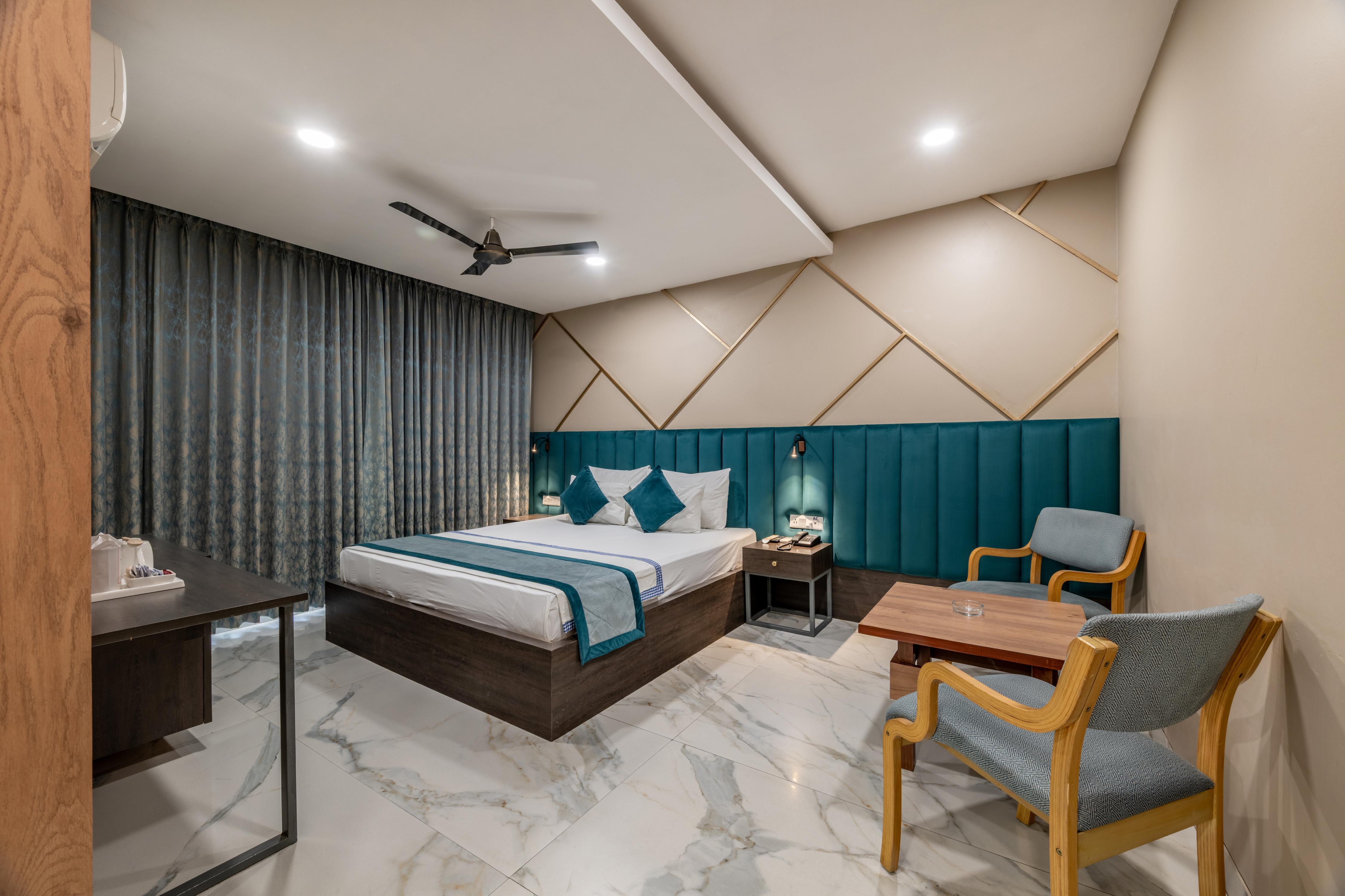 Hotel Highway King (Shahpura) - Tap to explore photos