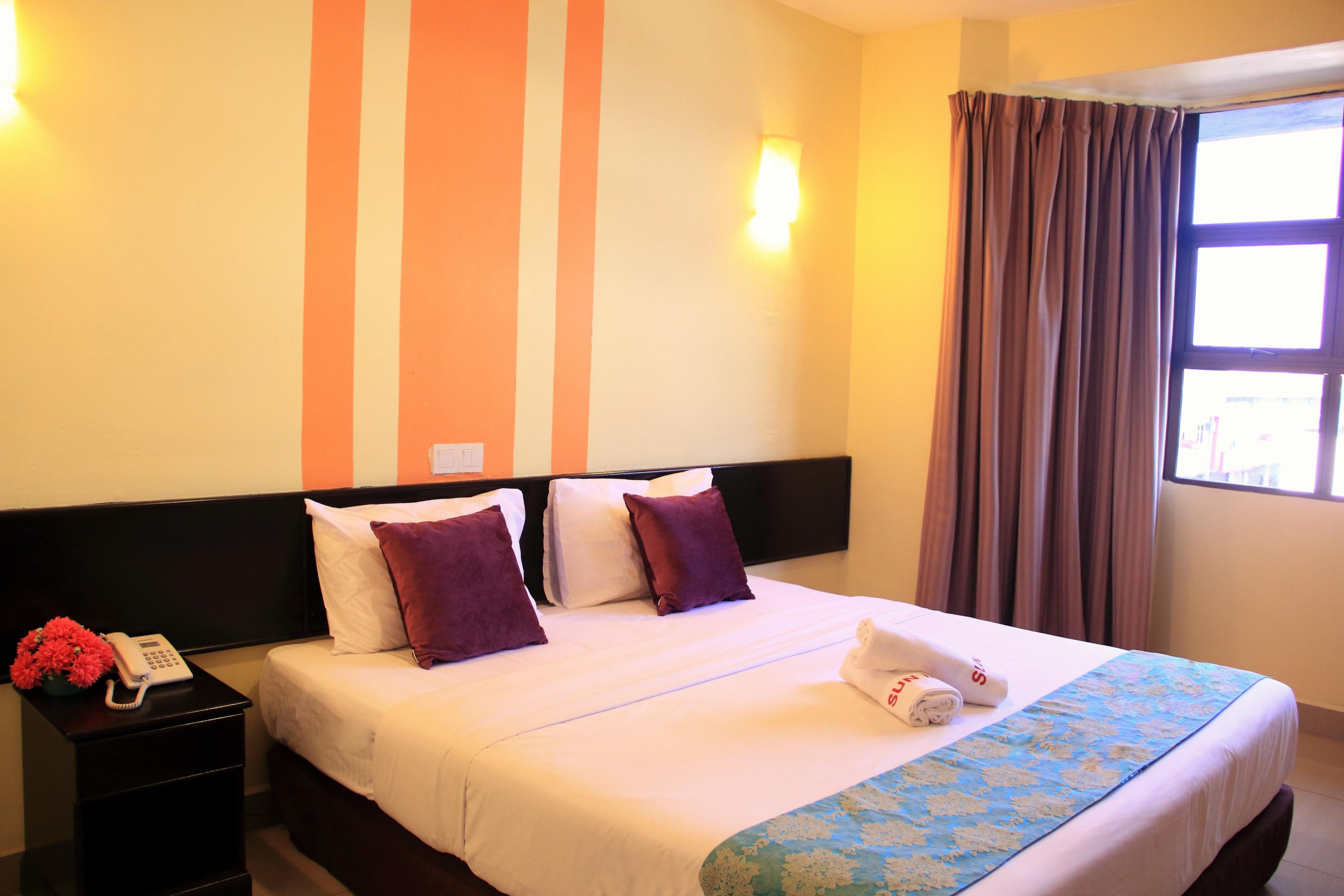 Sun Inns Hotel Sitiawan - Tap to explore photos
