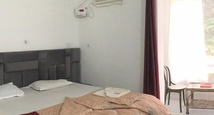 Hotel Apex Heritage Room Type - Deluxe Double Room with Hill View