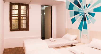 Hostel Mantra Mumbai Room Type - Standard Twin Private AC Room With Attached Bathroom